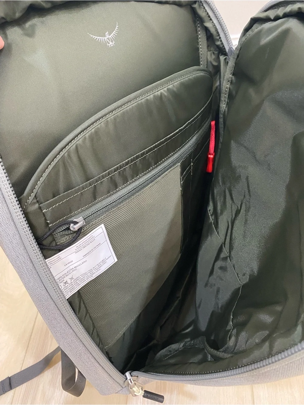 NWT Osprey Arcane Large Day Backpack Gray 20L 1220 cu.in Everyday Lifestyle